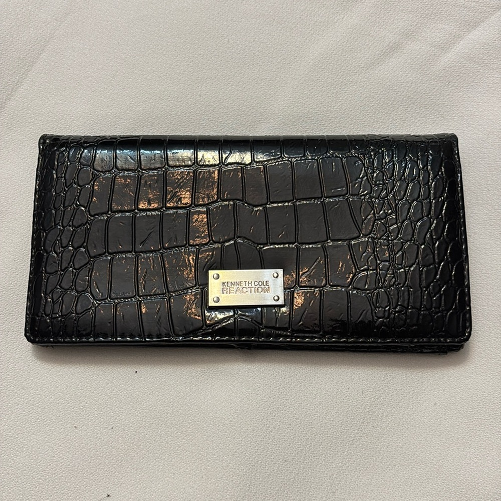 Kenneth Cole Reaction Black Croc Print Women’s Wallet- 11 Card Slots plus ID